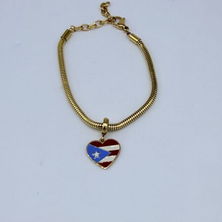 CORAZON BANDERA, PR